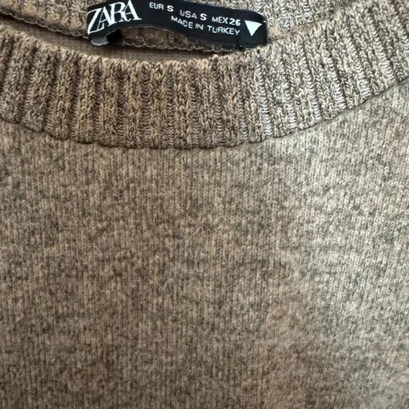 Zara Women's Tan Crewneck Sweater - Picture 2 of 5